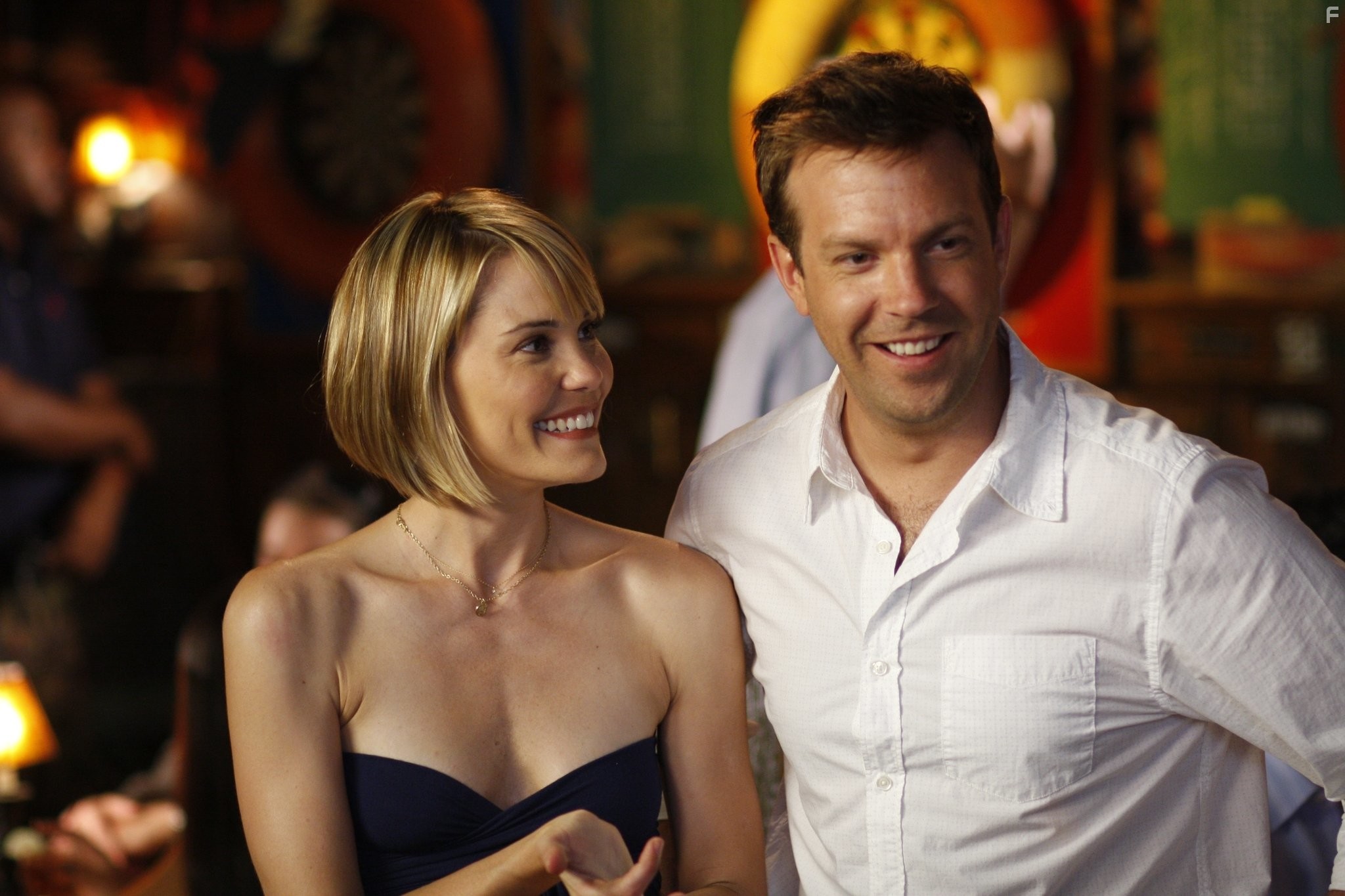Leslie Bibb and Jason Sudeikis in Старая добрая оргия (2011)