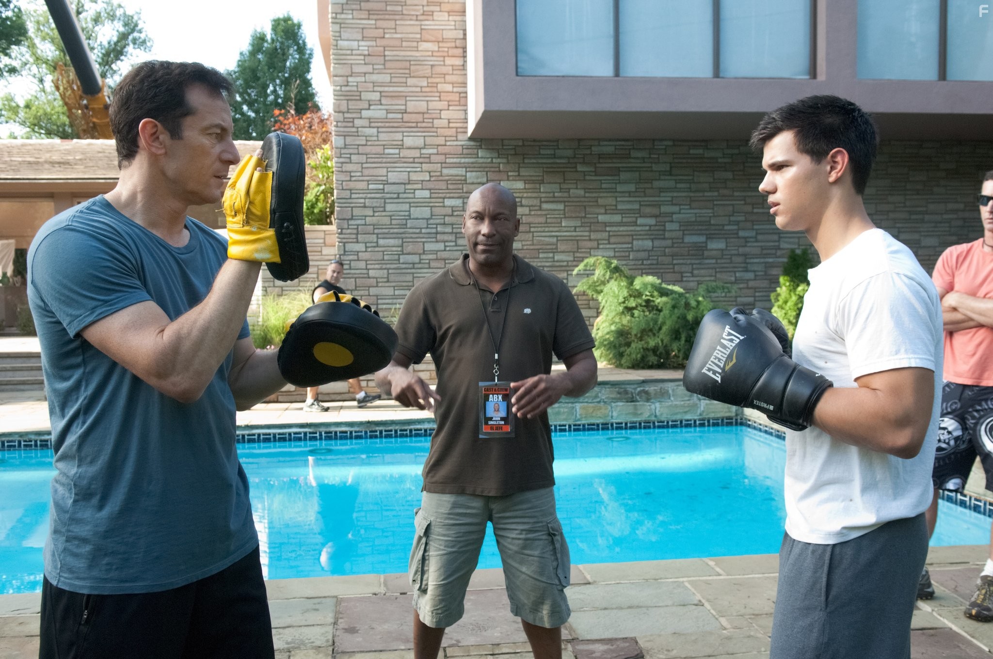 Jason Isaacs, John Singleton, and Taylor Lautner in Погоня (2011)