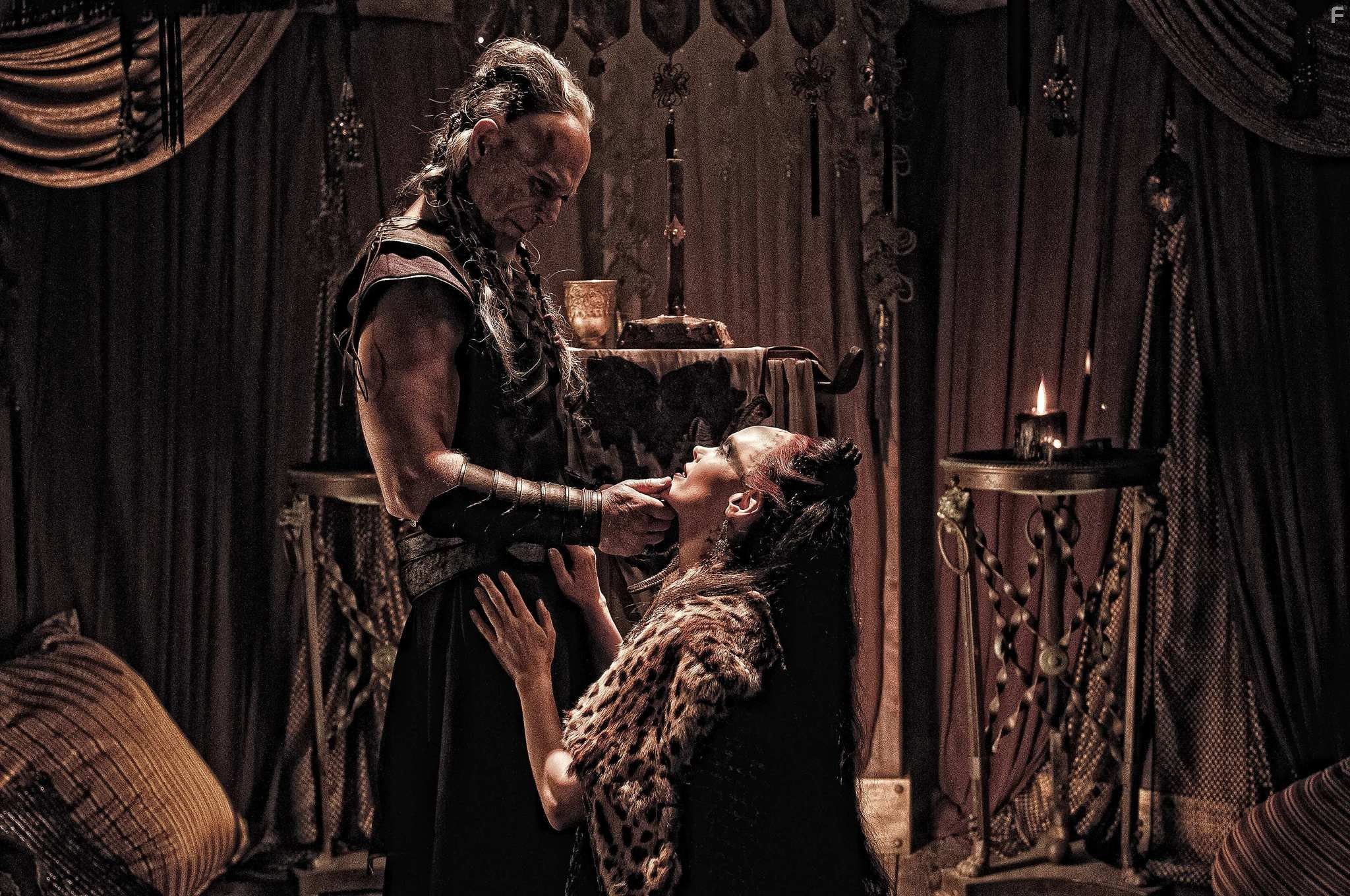 Rose McGowan and Stephen Lang in Конан-варвар (2011)