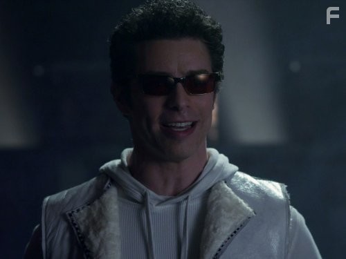 Rick D. Wasserman in Supah Ninjas (2011)