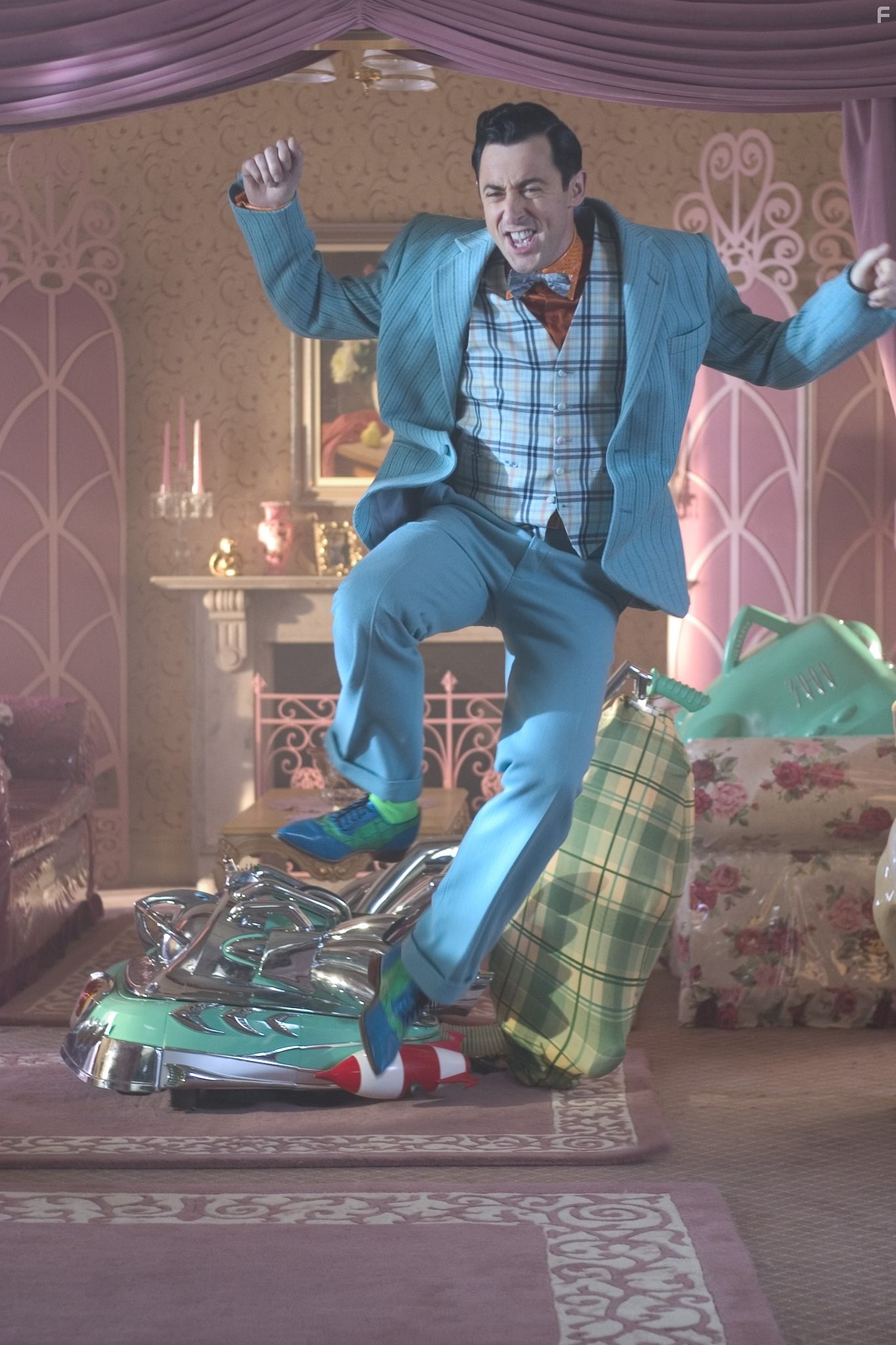 Alan Cumming in Сын маски (2005)