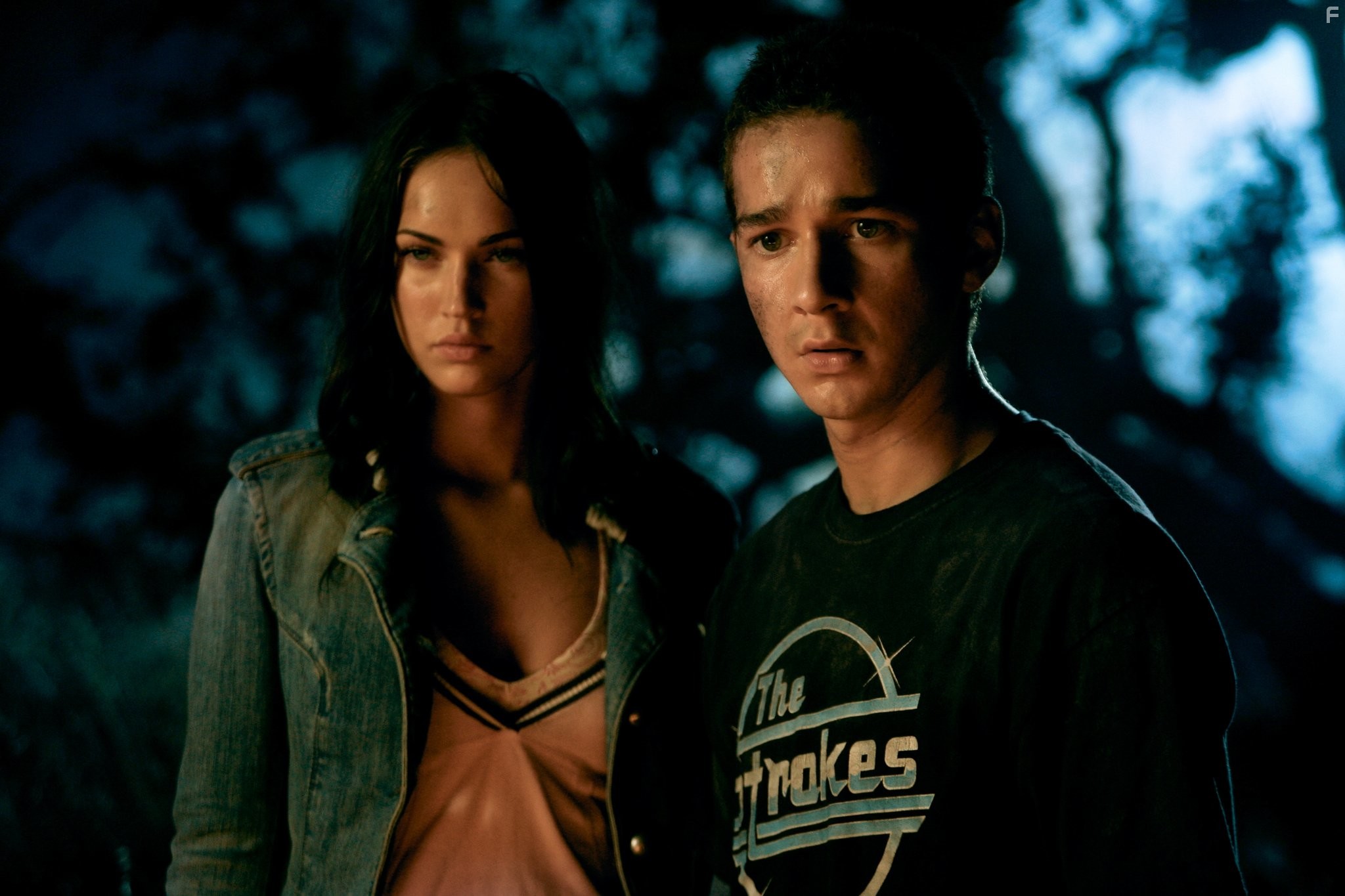 Shia LaBeouf and Megan Fox in Трансформеры (2007)