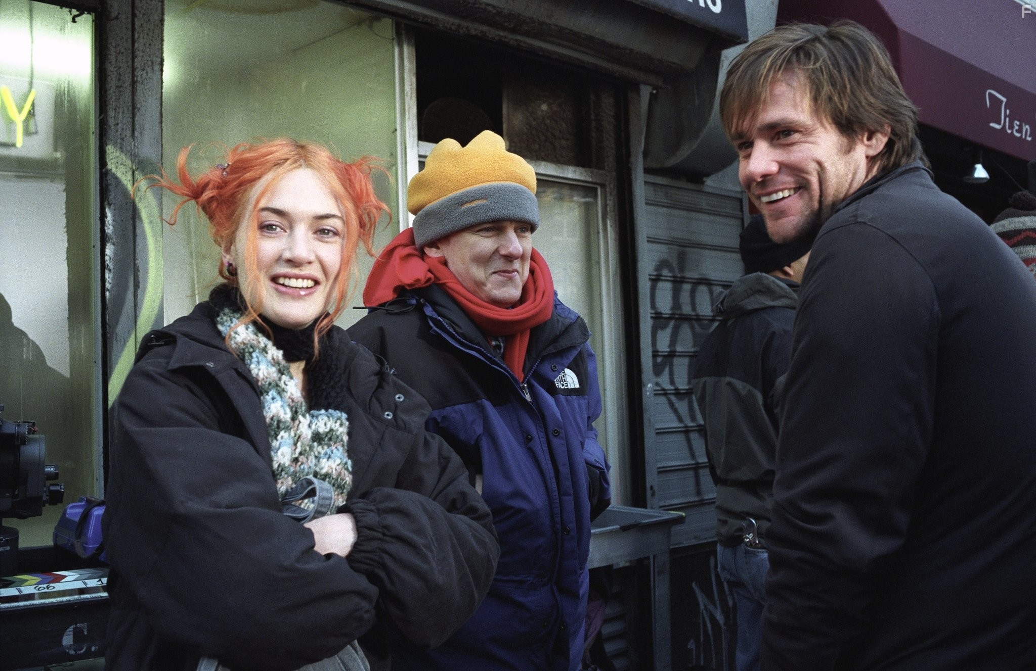 Jim Carrey, Kate Winslet, and Michel Gondry in Вечное сияние чистого разума (2004)