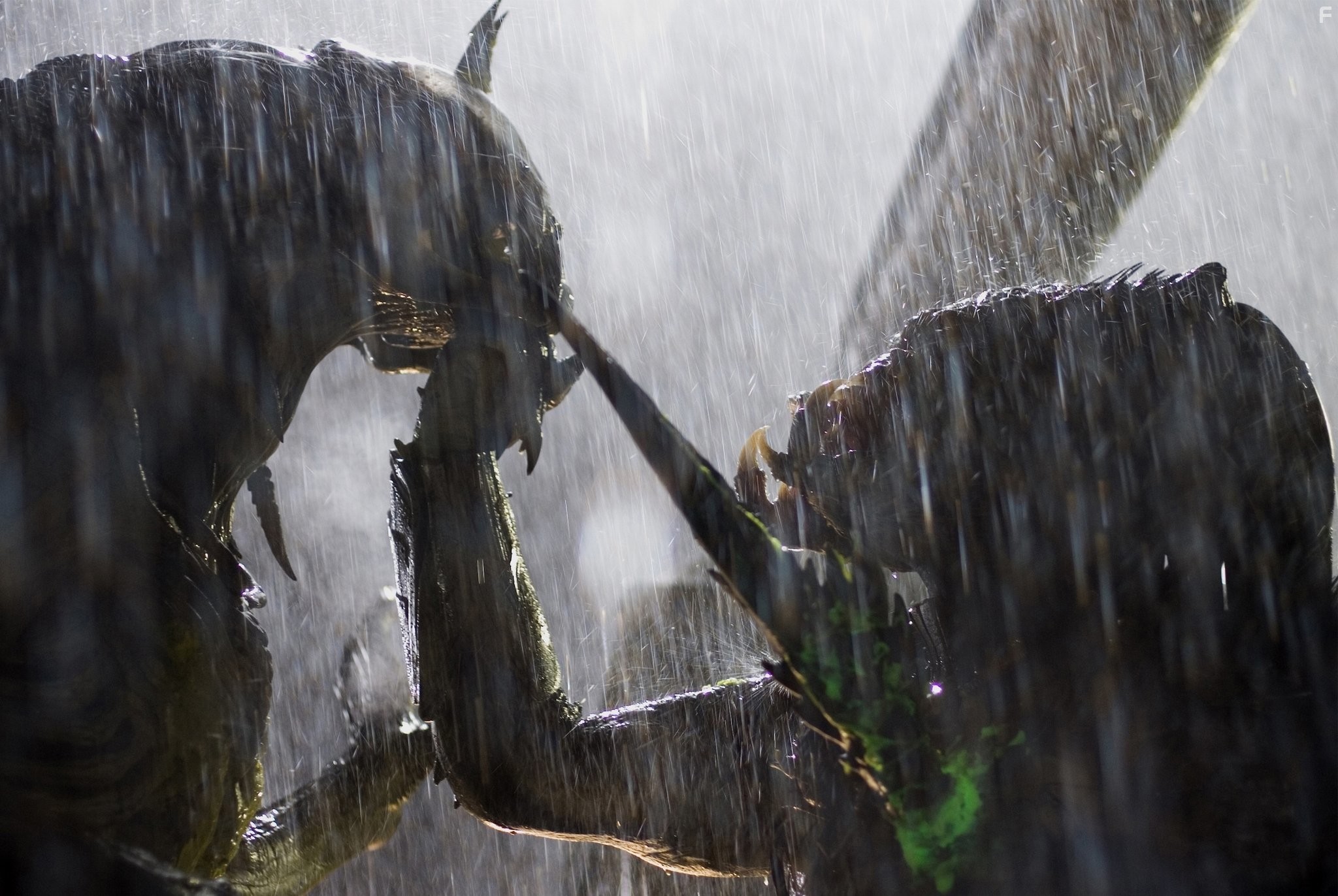 Tom Woodruff Jr. and Ian Whyte in Чужие против Хищника: Реквием (2007)