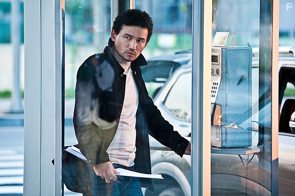 Jung-min Hwang in Boo-dang-geo-rae (2010)