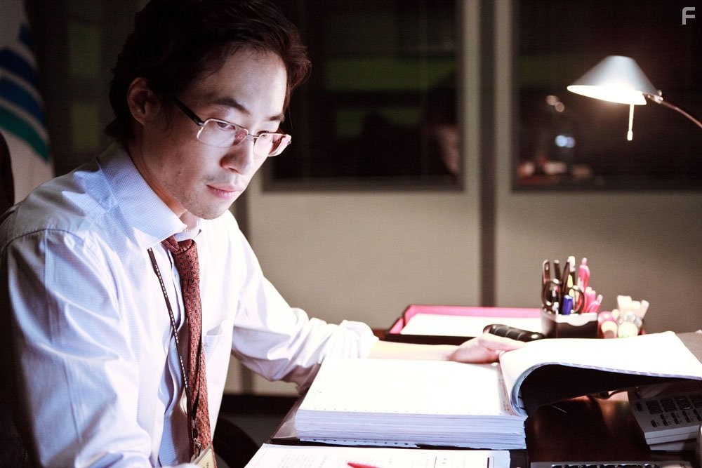 Seung-bum Ryoo in Boo-dang-geo-rae (2010)