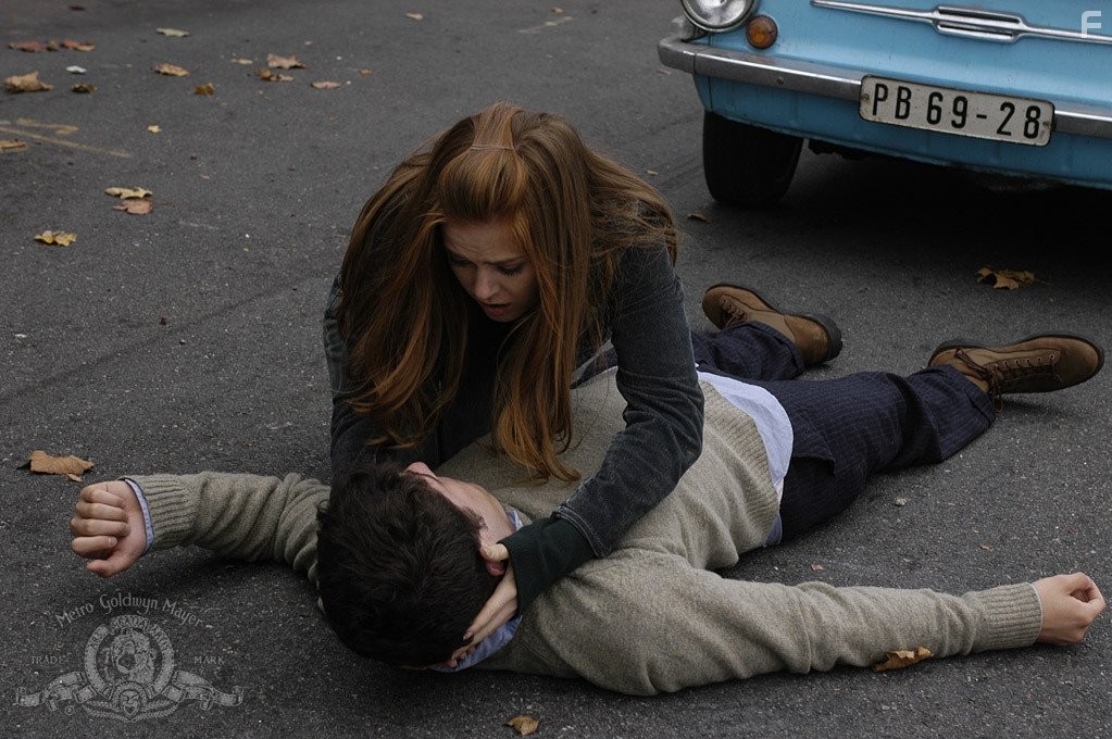 Jason Biggs and Isla Fisher in Женюсь на первой встречной (2006)