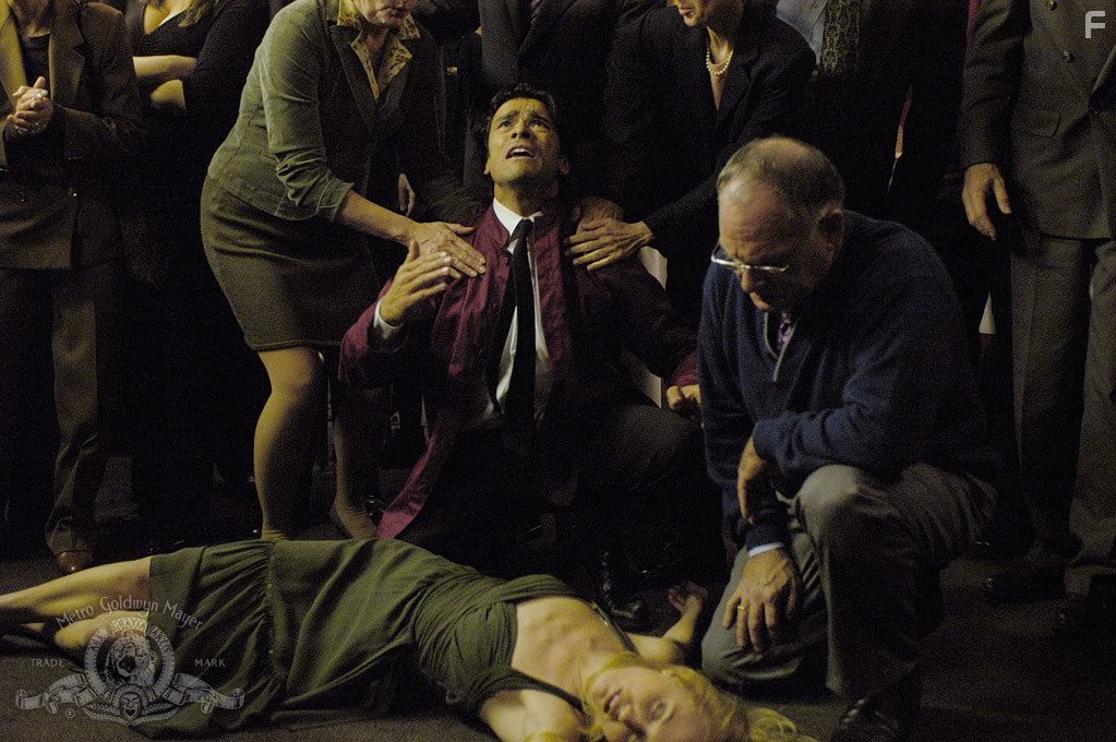 Audra Blaser and Mark Consuelos in Женюсь на первой встречной (2006)