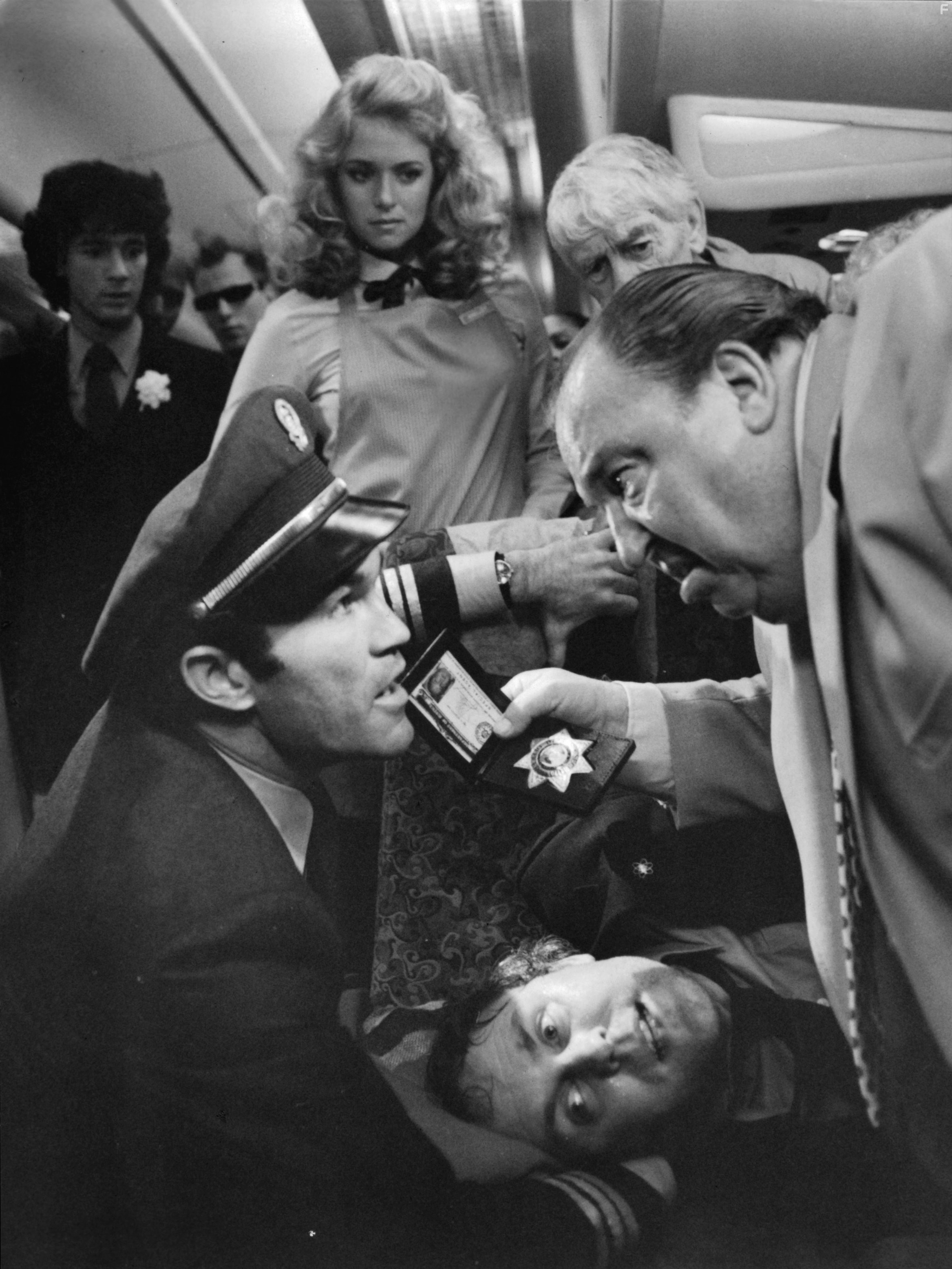 Donna Dixon, John Lithgow, Eduard Franz, John Dennis Johnston, Charles Knapp, and Jeffrey Weissman in Сумеречная зона (1983)