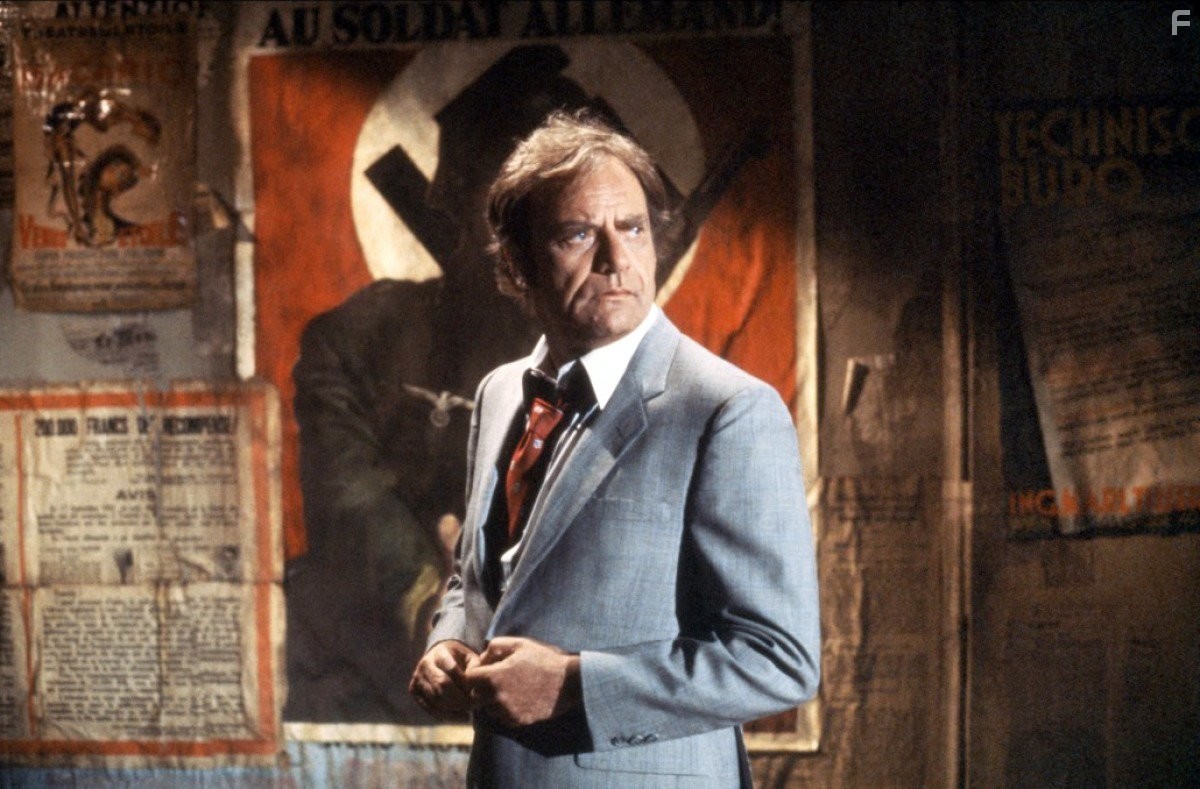Vic Morrow in Сумеречная зона (1983)