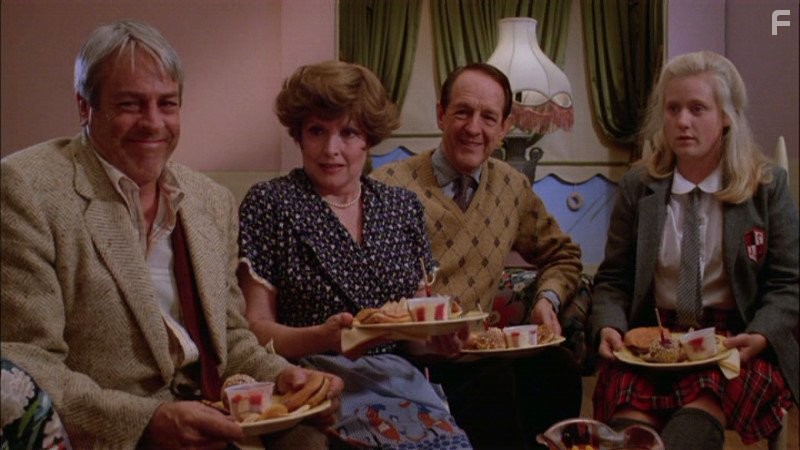 Kevin McCarthy, Nancy Cartwright, Patricia Barry, and William Schallert in Сумеречная зона (1983)