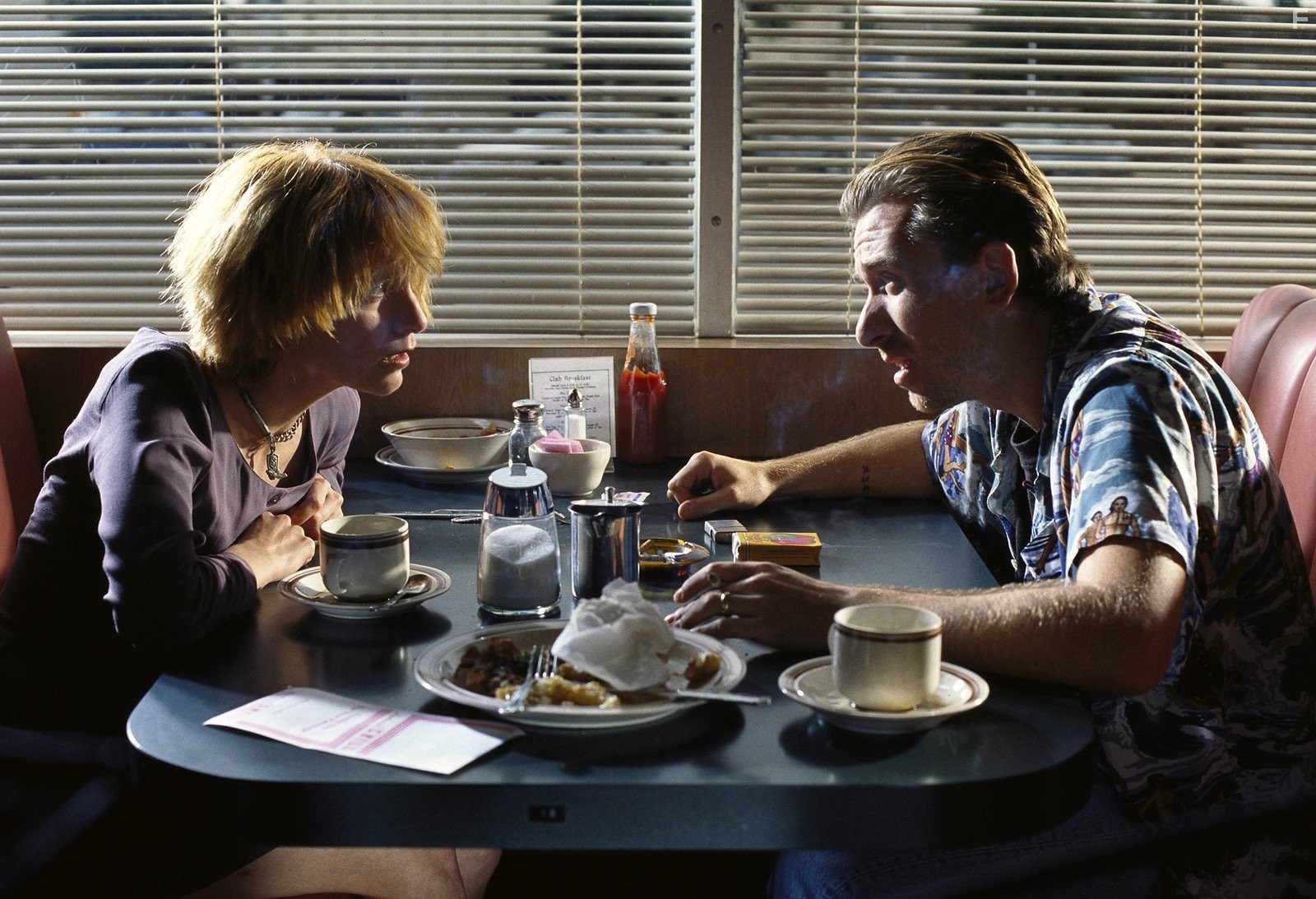 Tim Roth and Amanda Plummer in Криминальное чтиво (1994)