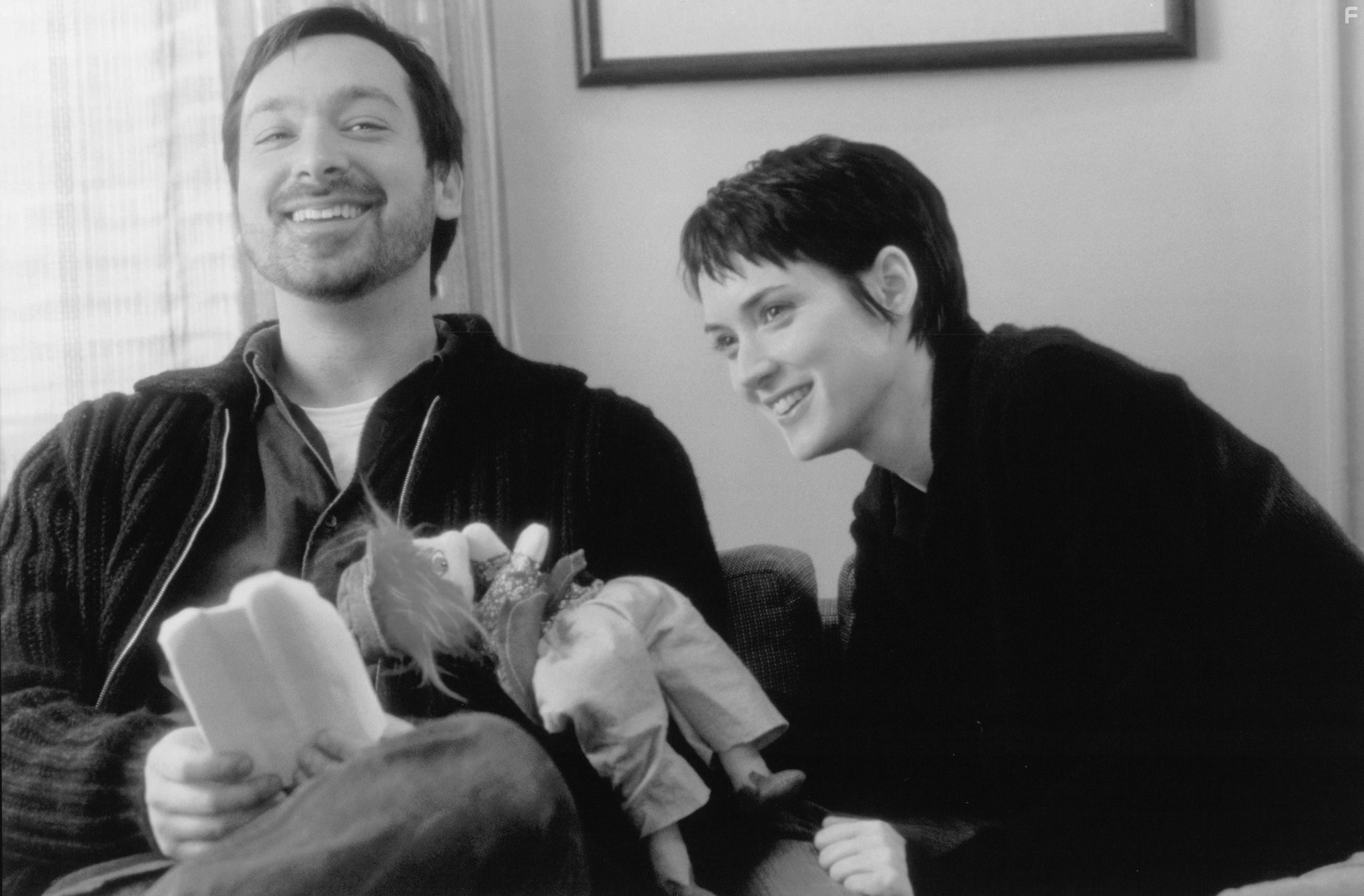 Winona Ryder and James Mangold in Прерванная жизнь (1999)