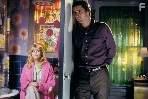 Reese Witherspoon and Luke Wilson in Блондинка в законе 2 (2003)