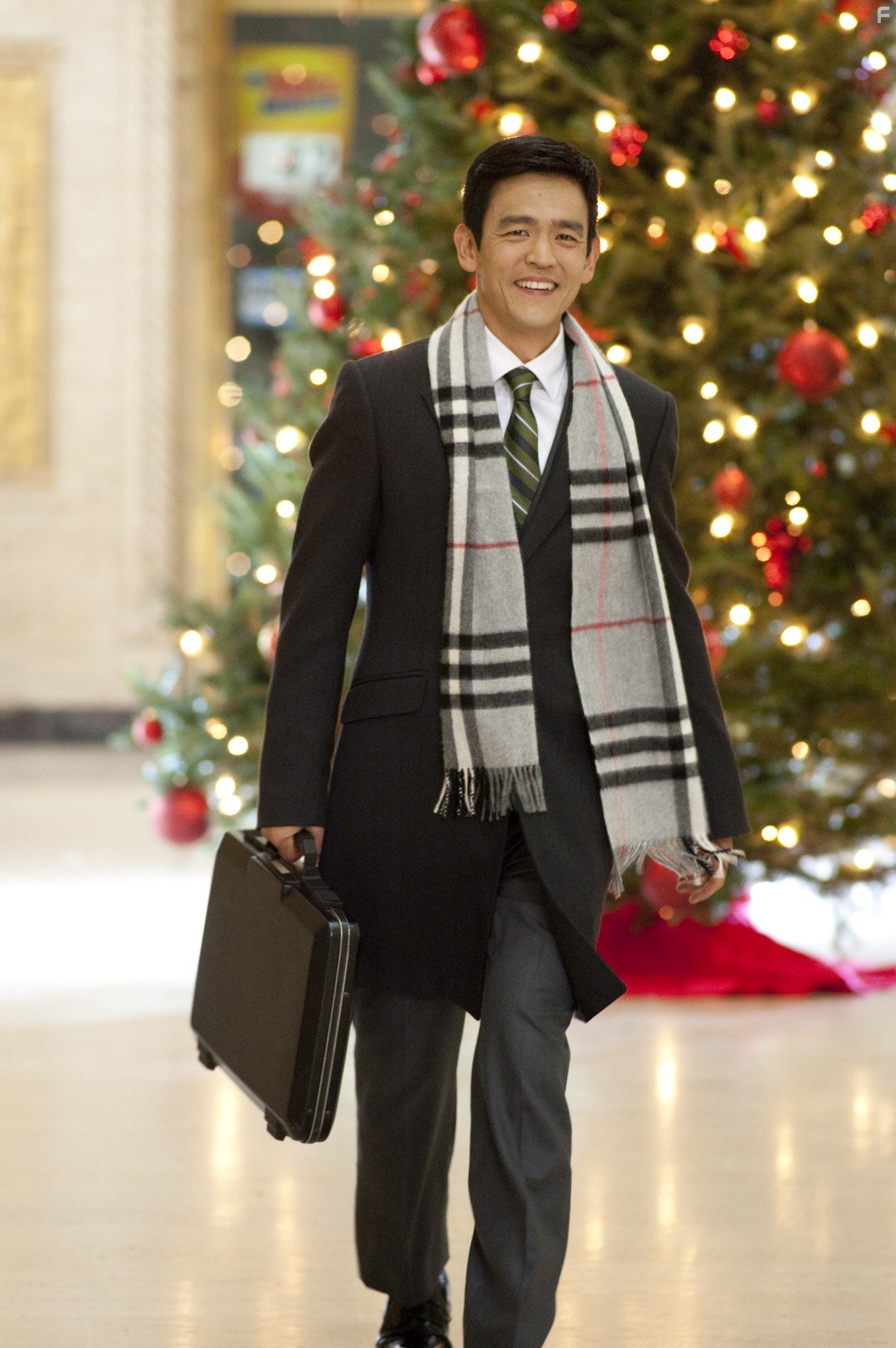 John Cho in Убойное Рождество Гарольда и Кумара (2011)