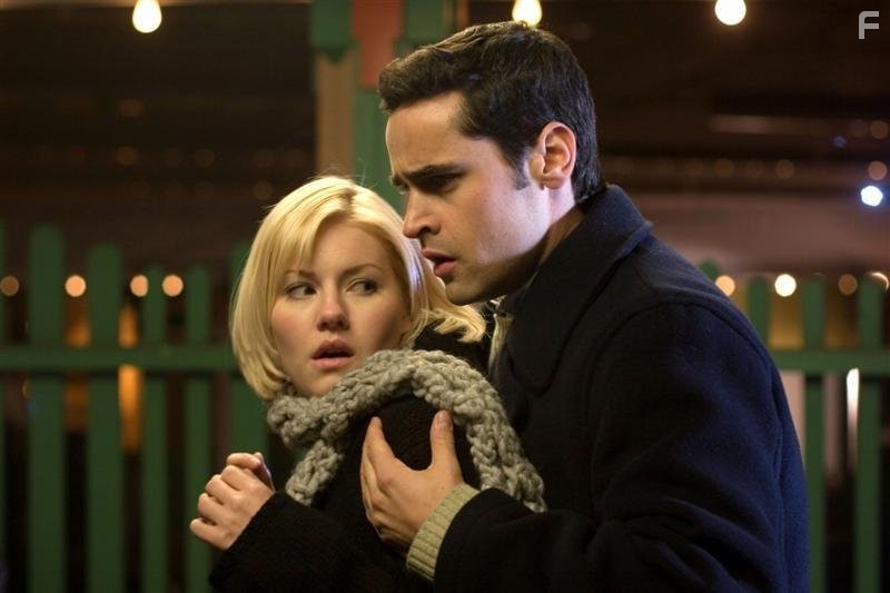 Jesse Bradford and Elisha Cuthbert in Дрянная девчонка (2008)