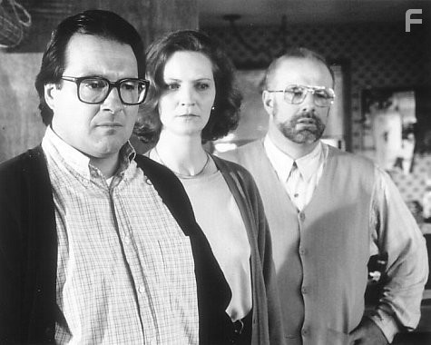 Joan Allen, Jude Ciccolella, and Kevin Dunn in Дикая любовь (1995)