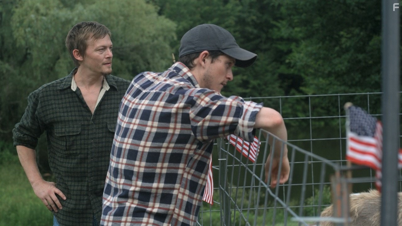 Norman Reedus and Jonathan Tucker in Meskada (2010)