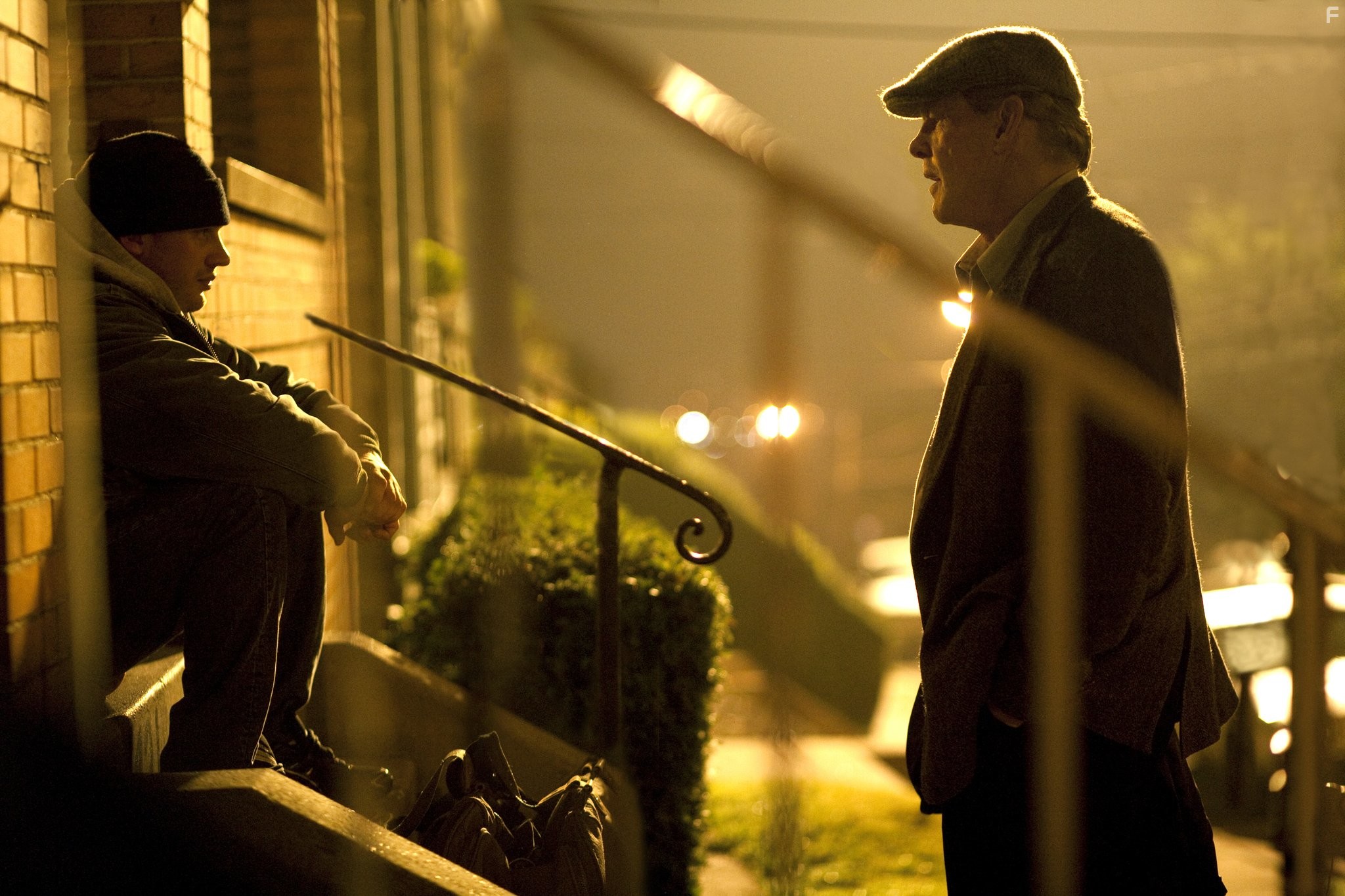 Nick Nolte and Tom Hardy in Воин (2011)