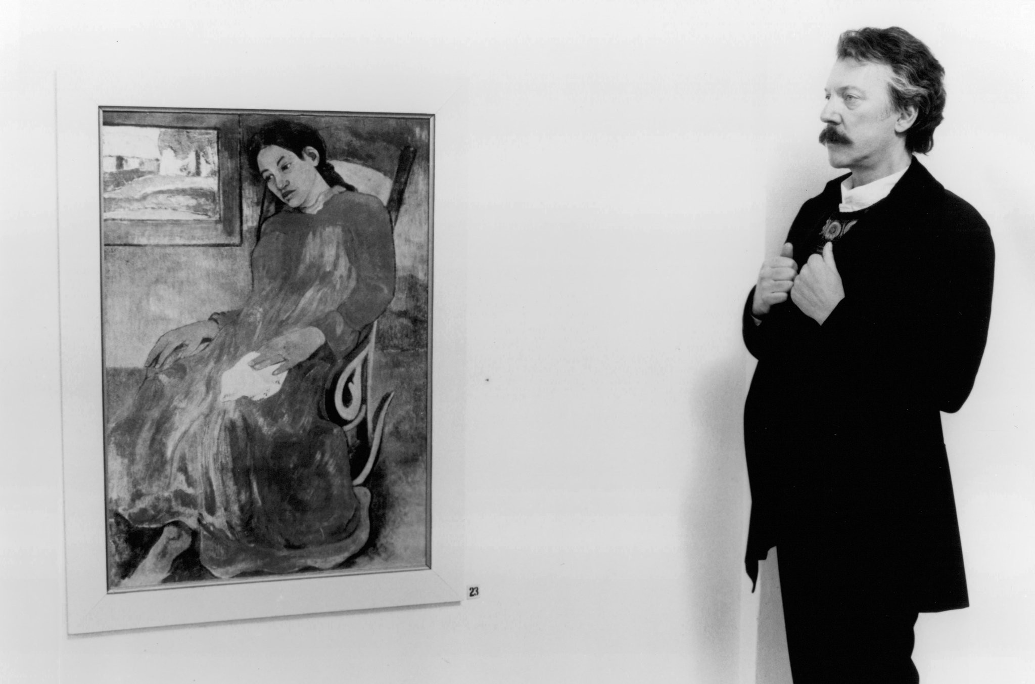 Donald Sutherland in Oviri (1986)