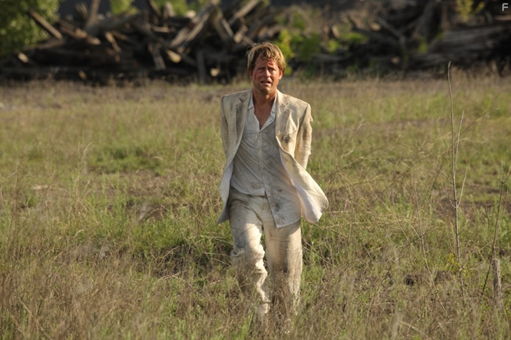 Greg Kinnear in Бульвар спасения (2011)