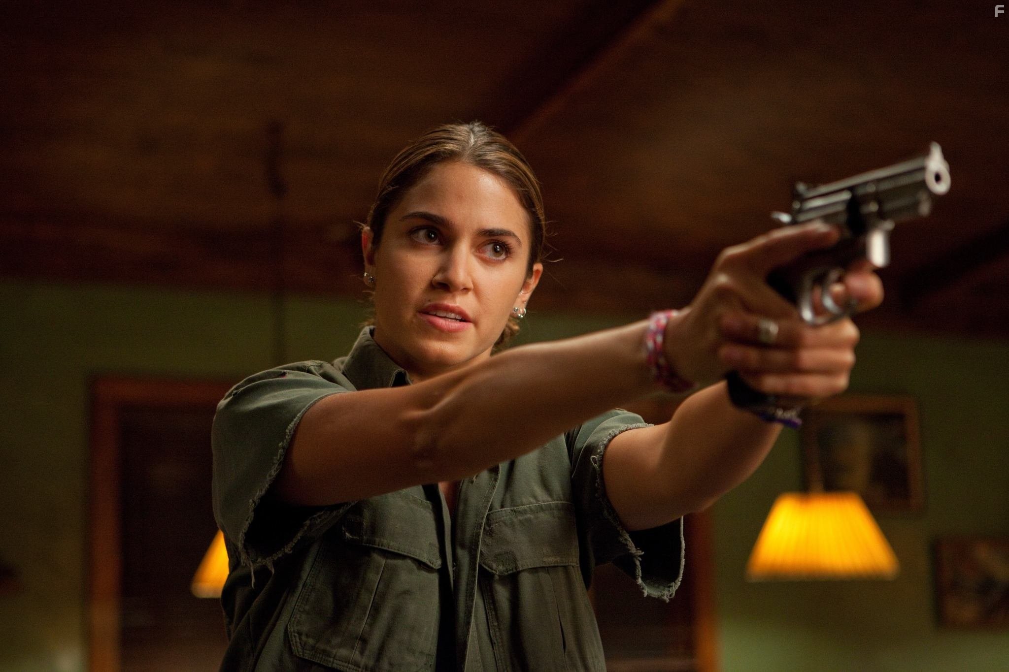 Nikki Reed in Уловка .44 (2011)