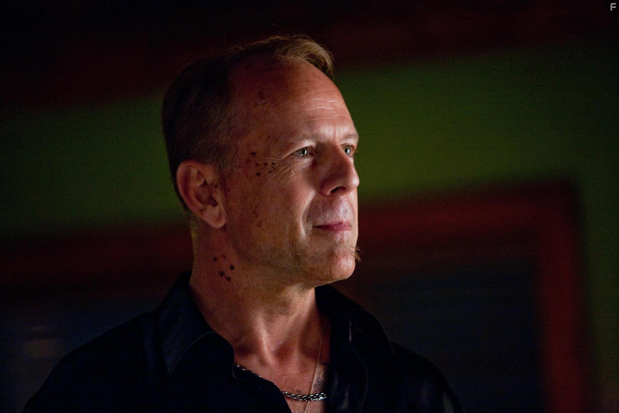 Bruce Willis in Уловка .44 (2011)