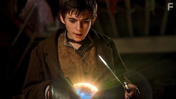 Charlie Rowe in Неверлэнд (2011)