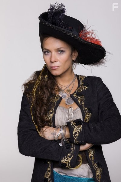 Anna Friel in Неверлэнд (2011)