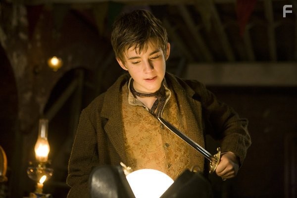 Charlie Rowe in Неверлэнд (2011)