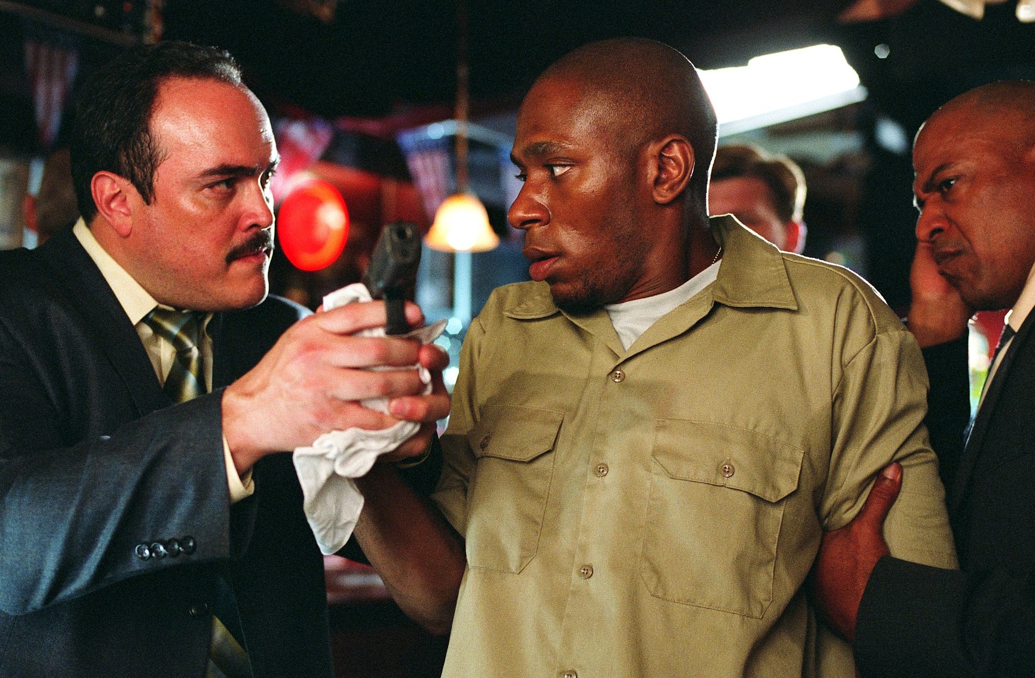 Yasiin Bey, Cylk Cozart, and David Zayas in 16 кварталoв (2006)