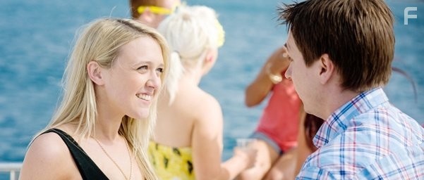 Emily Head and Joe Thomas in Переростки (2011)