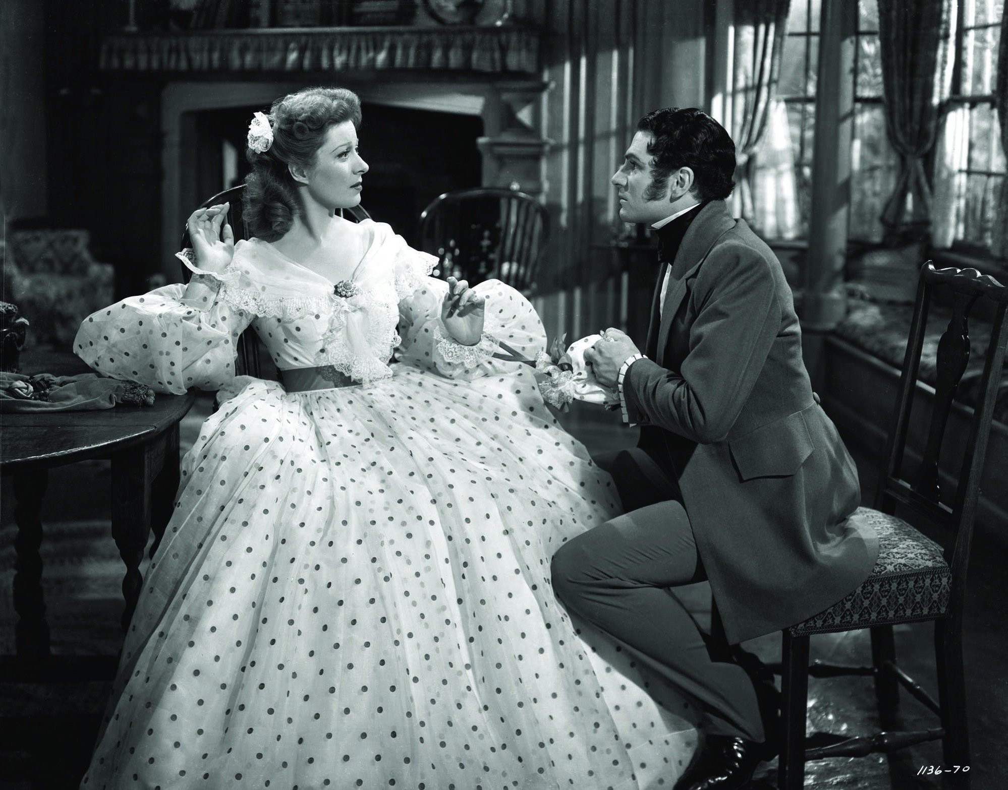 Laurence Olivier and Greer Garson in Гордость и предубеждение (1940)