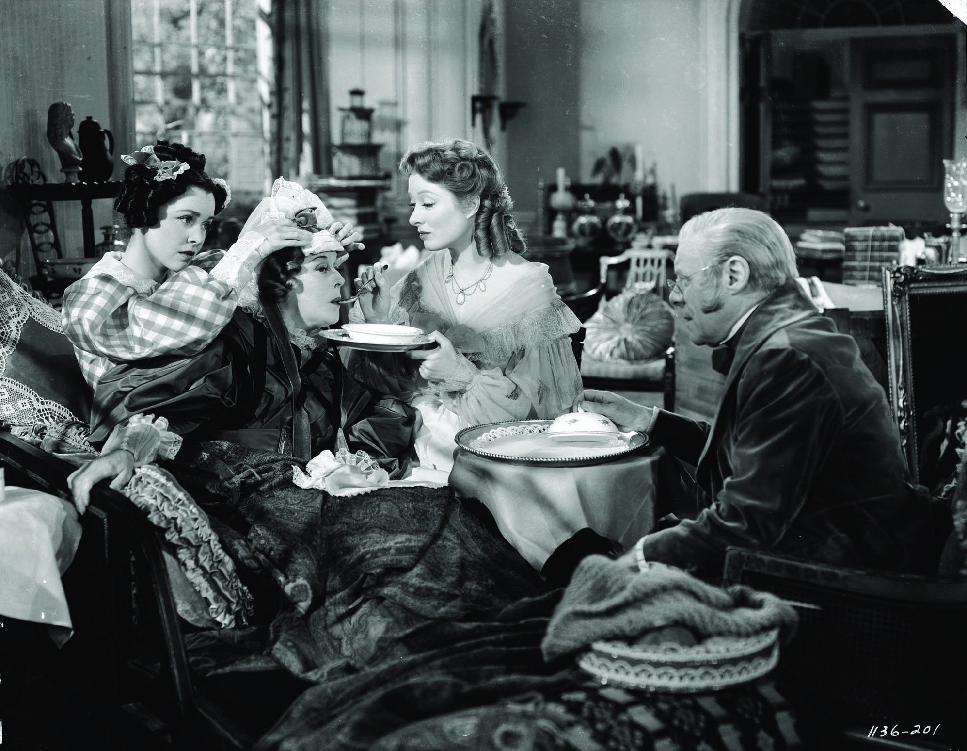 Maureen O'Sullivan, Greer Garson, Mary Boland, and Edmund Gwenn in Гордость и предубеждение (1940)