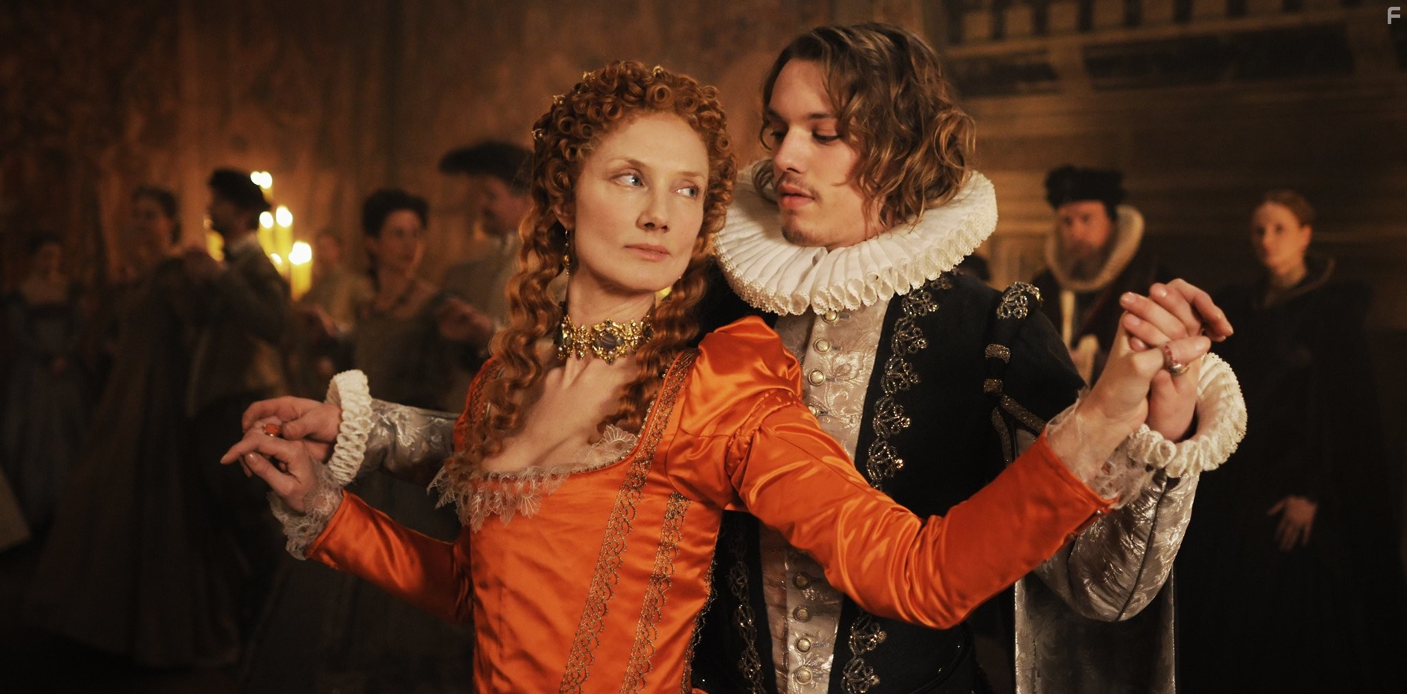 Joely Richardson and Jamie Campbell Bower in Аноним (2011)