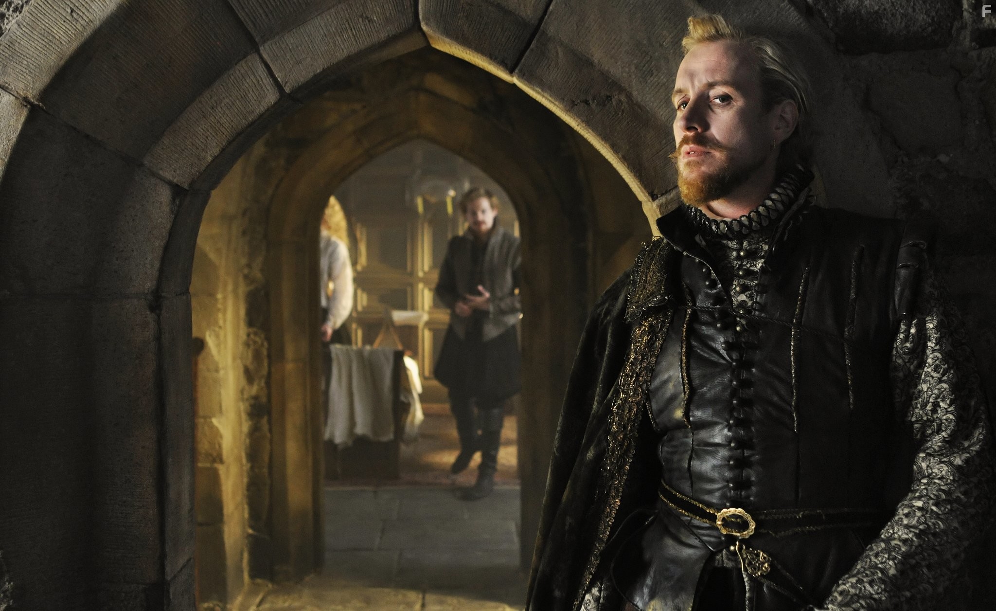 Rhys Ifans in Аноним (2011)