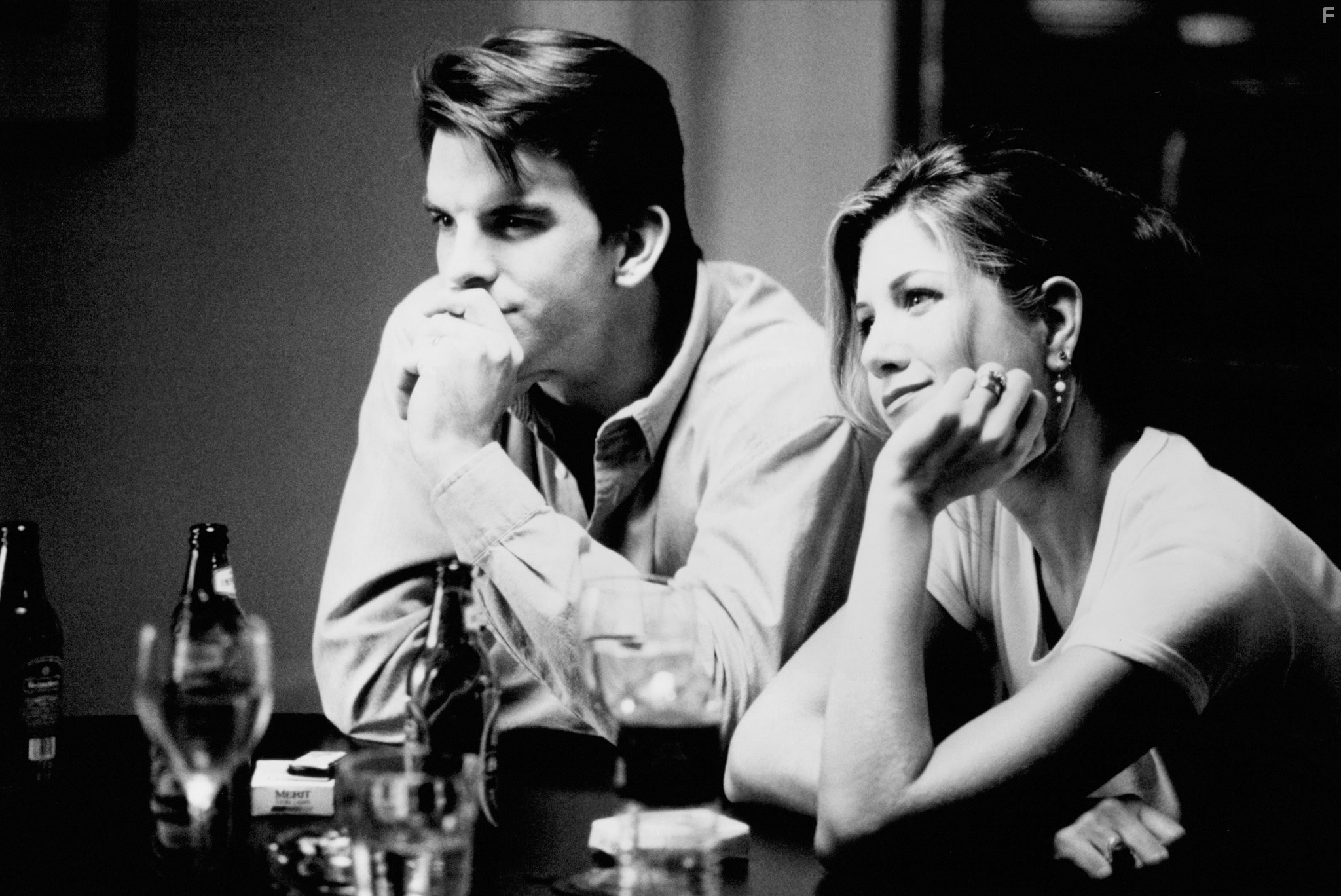 Jennifer Aniston and Michael McGlone in Только она единственная (1996)