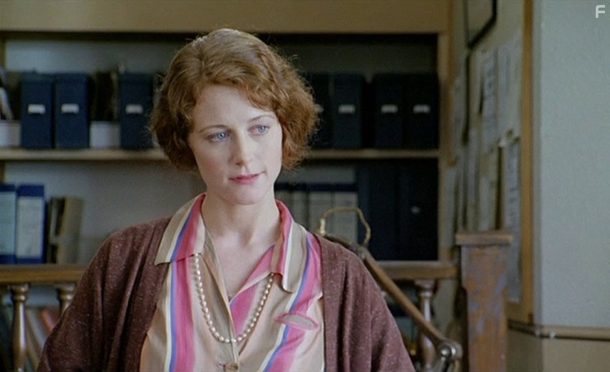 Geraldine Somerville in Дом призраков (1995)