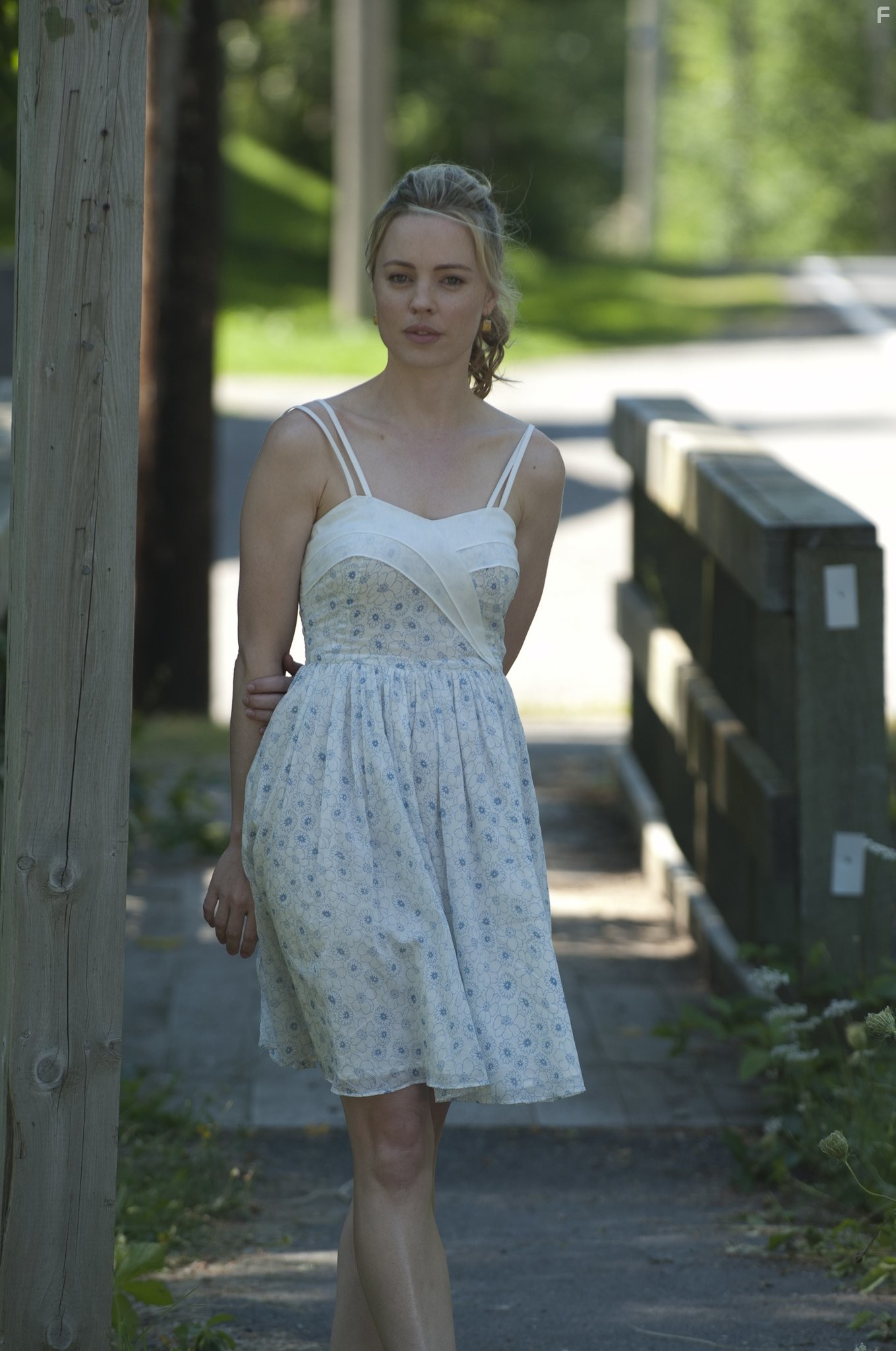 Melissa George in Мешок с костями (2011)