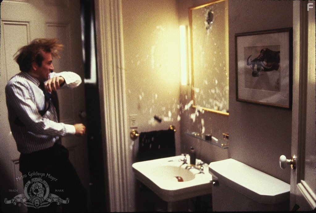 Nicolas Cage in Поцелуй вампира (1988)