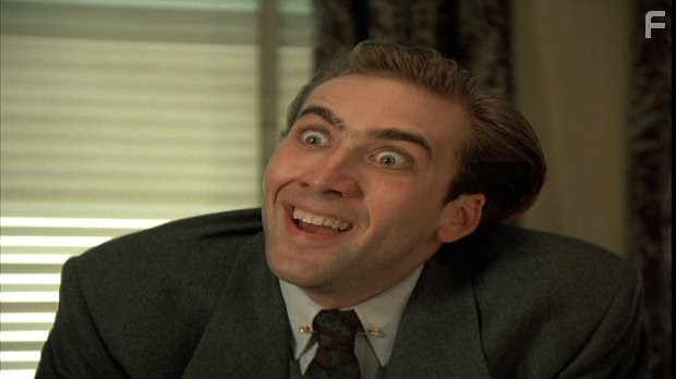 Nicolas Cage in Поцелуй вампира (1988)