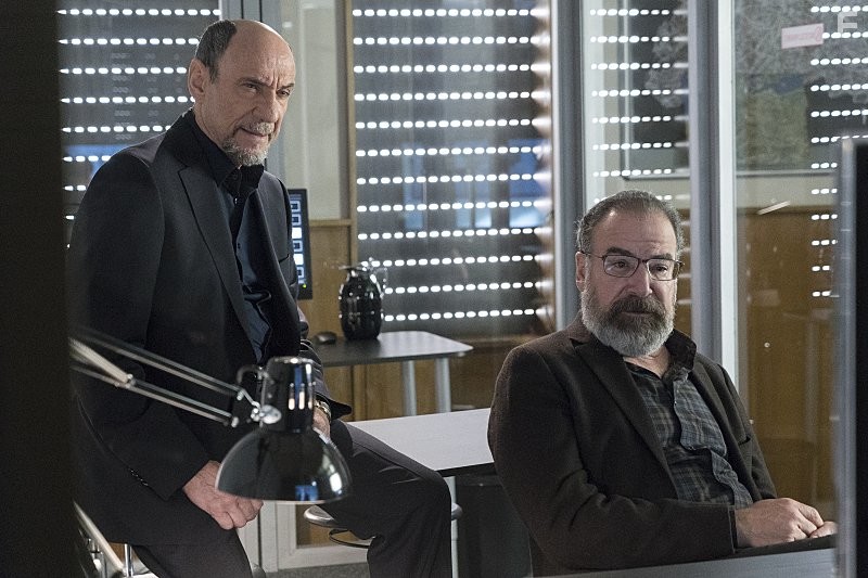 F. Murray Abraham and Mandy Patinkin in Родина (2011)