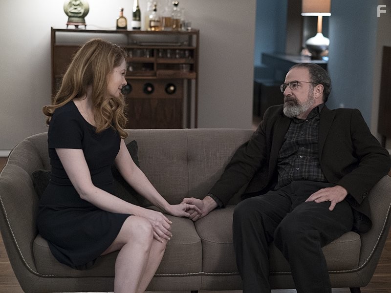 Miranda Otto and Mandy Patinkin in Родина (2011)