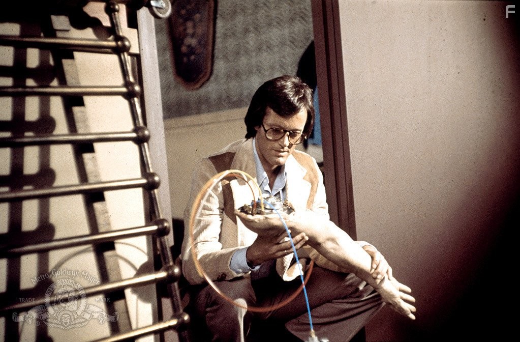 Peter Fonda in Мир будущего (1976)