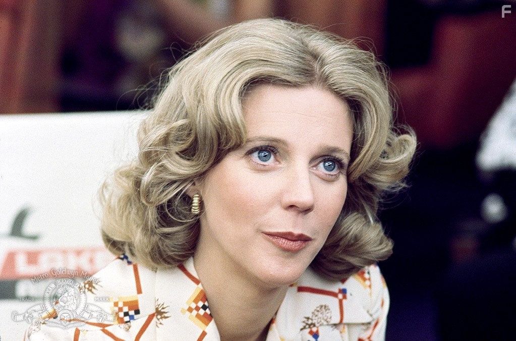 Blythe Danner in Мир будущего (1976)