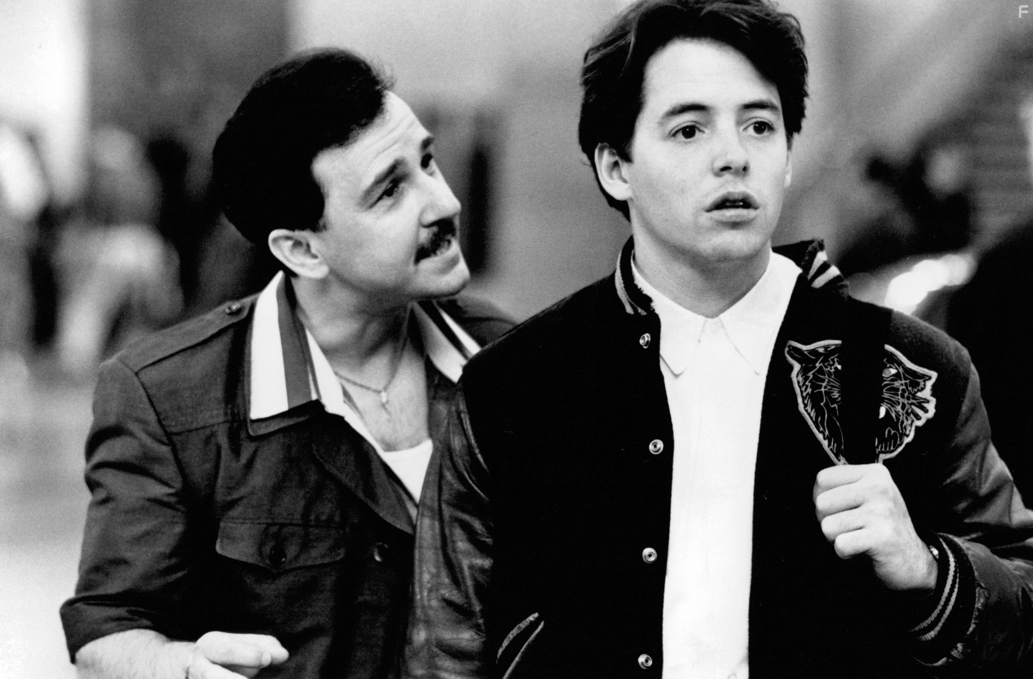 Matthew Broderick and Bruno Kirby in Новичок (1990)
