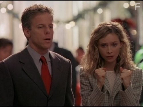 Calista Flockhart and Greg Germann in Элли МакБил (1997)