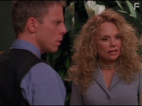 Dyan Cannon and Greg Germann in Элли МакБил (1997)