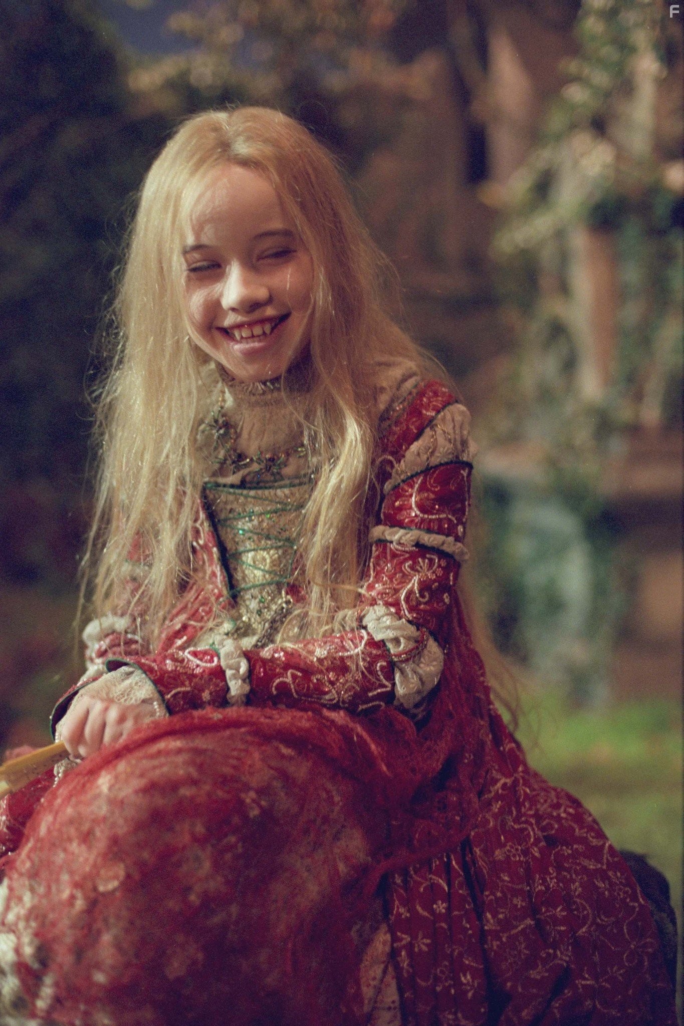 Anna Popplewell in Вампиреныш (2000)