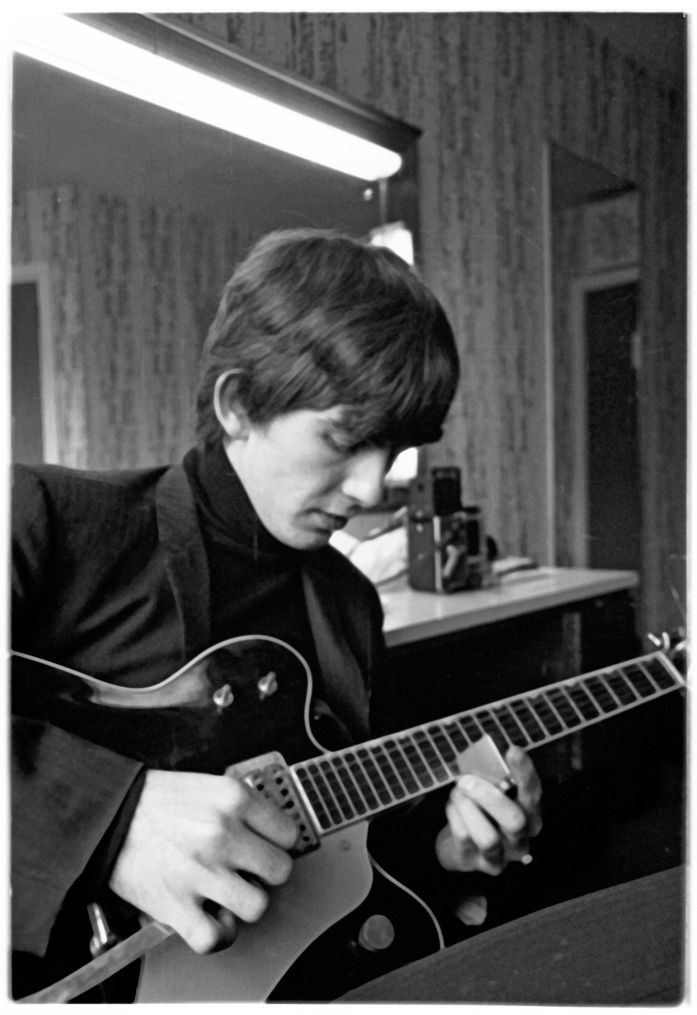 George Harrison in Джордж Харрисон: Жизнь в материальном мире (2011)